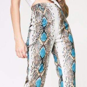 I AM GIA PYTHON PANTS